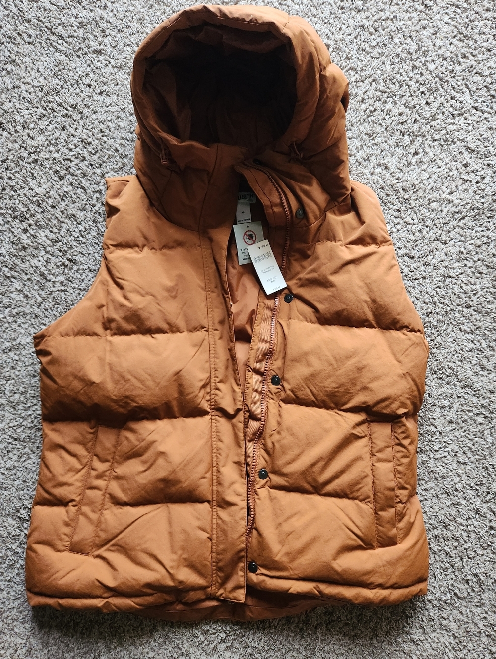 NWT Rust orange colored Duluth Trading puffer vest.  Size XL